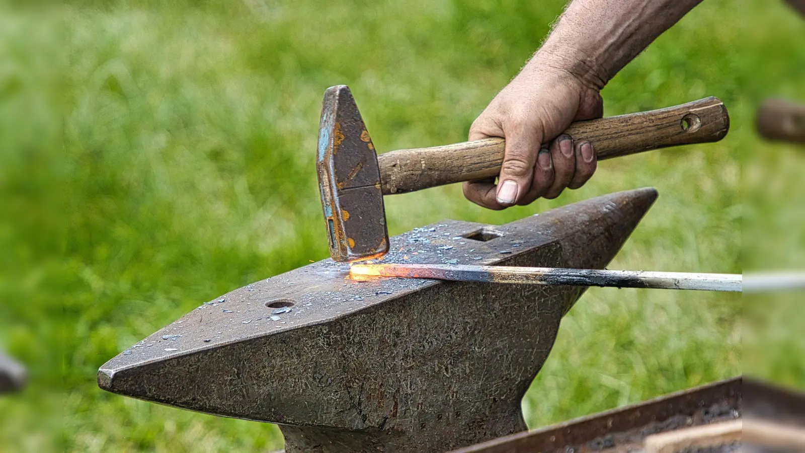 Die neuesten Werke der Fotoausstellung zeigen Impressionen aus dem Bereich Handwerk. (Foto: Gerald Weber)