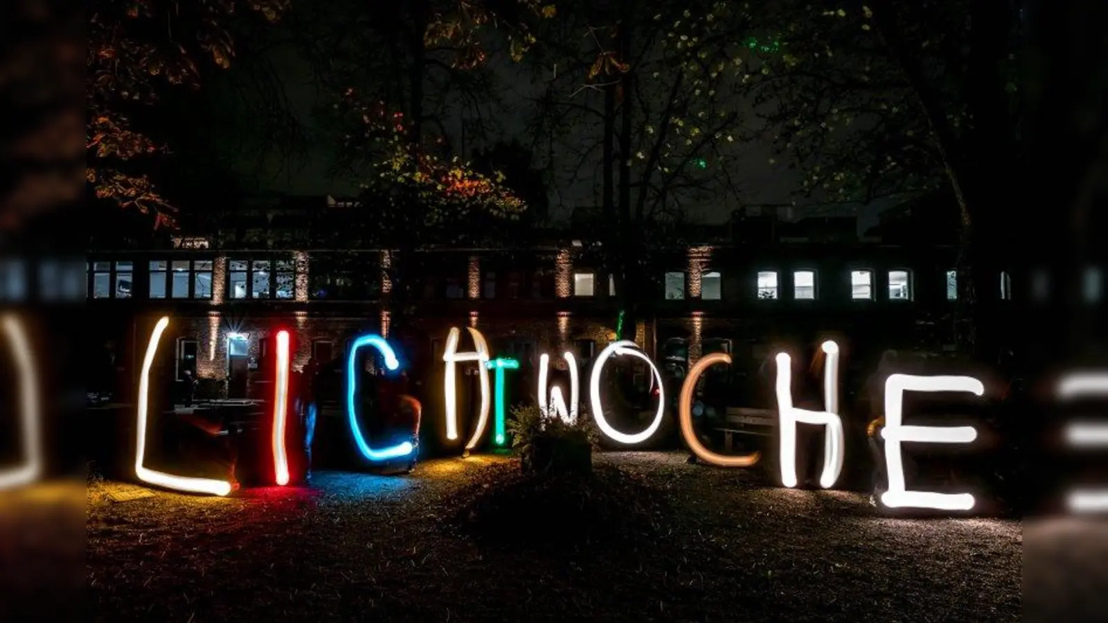 Auch die Aktivisten und Aktionskünstler der Münchner Gruppe Guerilla Lighting haben bereits im Vorlauf einen Beitrag zur Lichtwoche München 2018 geleistet. (Foto: Pflaum Verlag)