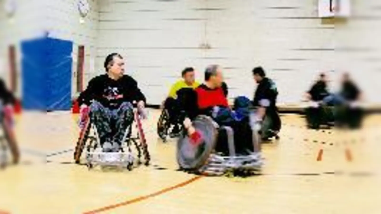 Rammen erwünscht: Beim Rollstuhl-Rugby gehts rasant zur Sache. Für die Spieler der »Munich Rugbears« ist es fast schon Leistungssport.	 (Bild: fil)