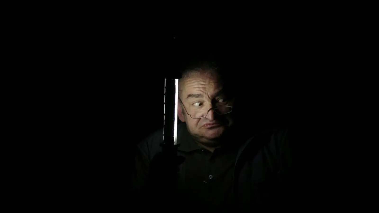 Sigi Zimmerschied sucht in den Akten. (Foto: pi)