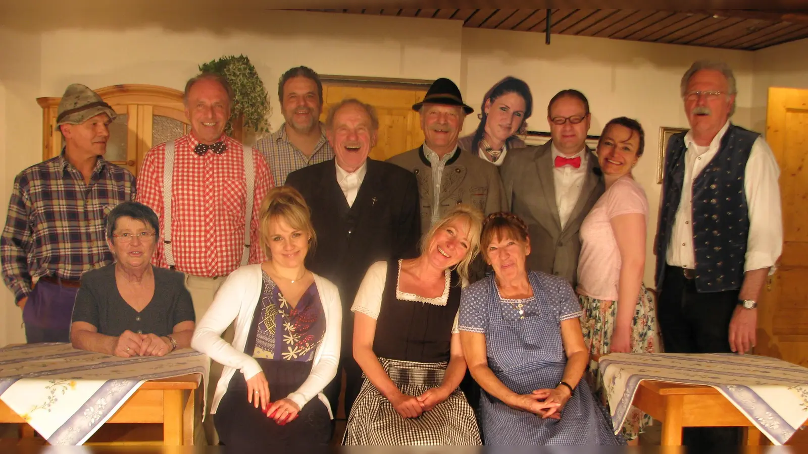 Für die 45. Spielsaison hat sich die Theatertruppe rund um Helmut Englmann mit dem Stück "Der Ehestreik" genau jene Komödie ausgesucht, mit der sie 1976 zum ersten Mal aufgetreten ist.  (Foto: VA)