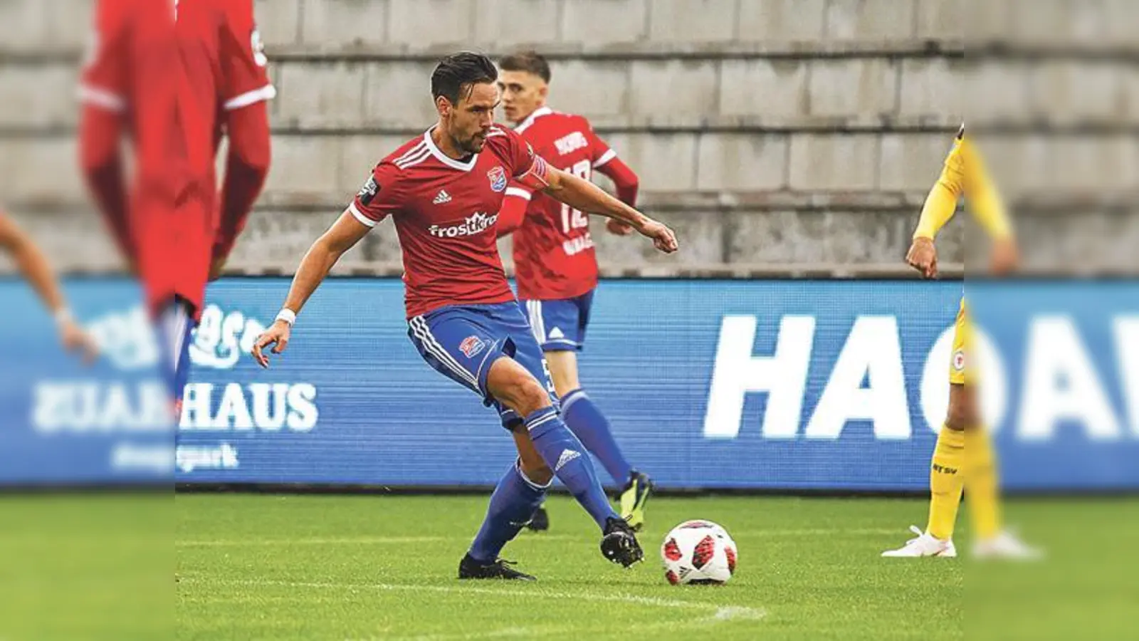 Haching im Pech: Gegen die Löwen verletzte sich Josef Welzmiller (Foto) schwer. Jetzt fällt auch Maximilian Bauer für unbestimmte Zeit aus.	 (Foto: Christian Riedel)