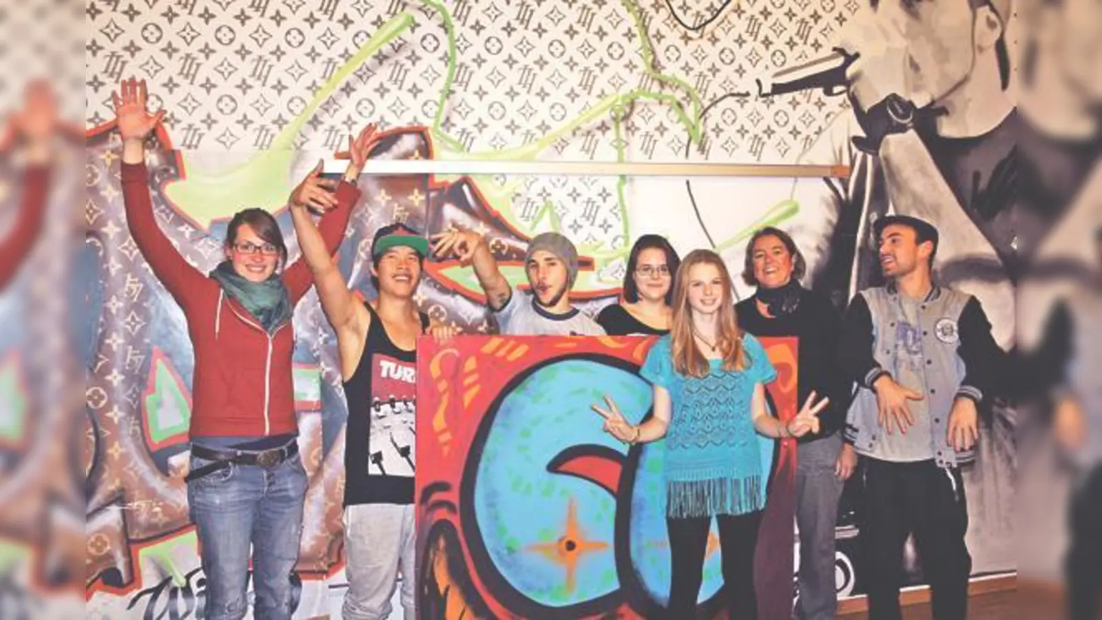 Monika Kupski (li.) vom Jugendtreff am Biederstein und ihre Mitstreiter und Schwabinger Jugendliche freuen sich auf das runde Jubiläum.	 (Foto: js)