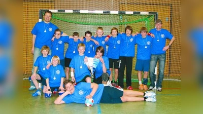 Spielen in der kommenden Saison in der Bayernliga: die C‑Jugend-Handballer des TSV Allach 09. (Foto: pi)