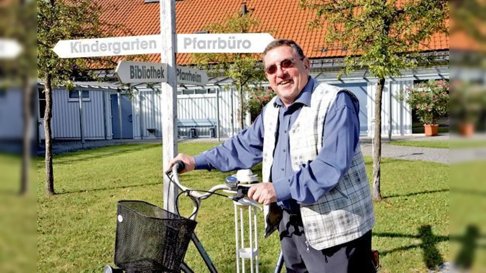 Pfarrer Toni Wolf ist ab sofort nicht nur für seine Schäfchen in Höhenkirchen-Siegertsbrunn, sondern auch in Brunnthal zuständig. 	 (Foto: hw)