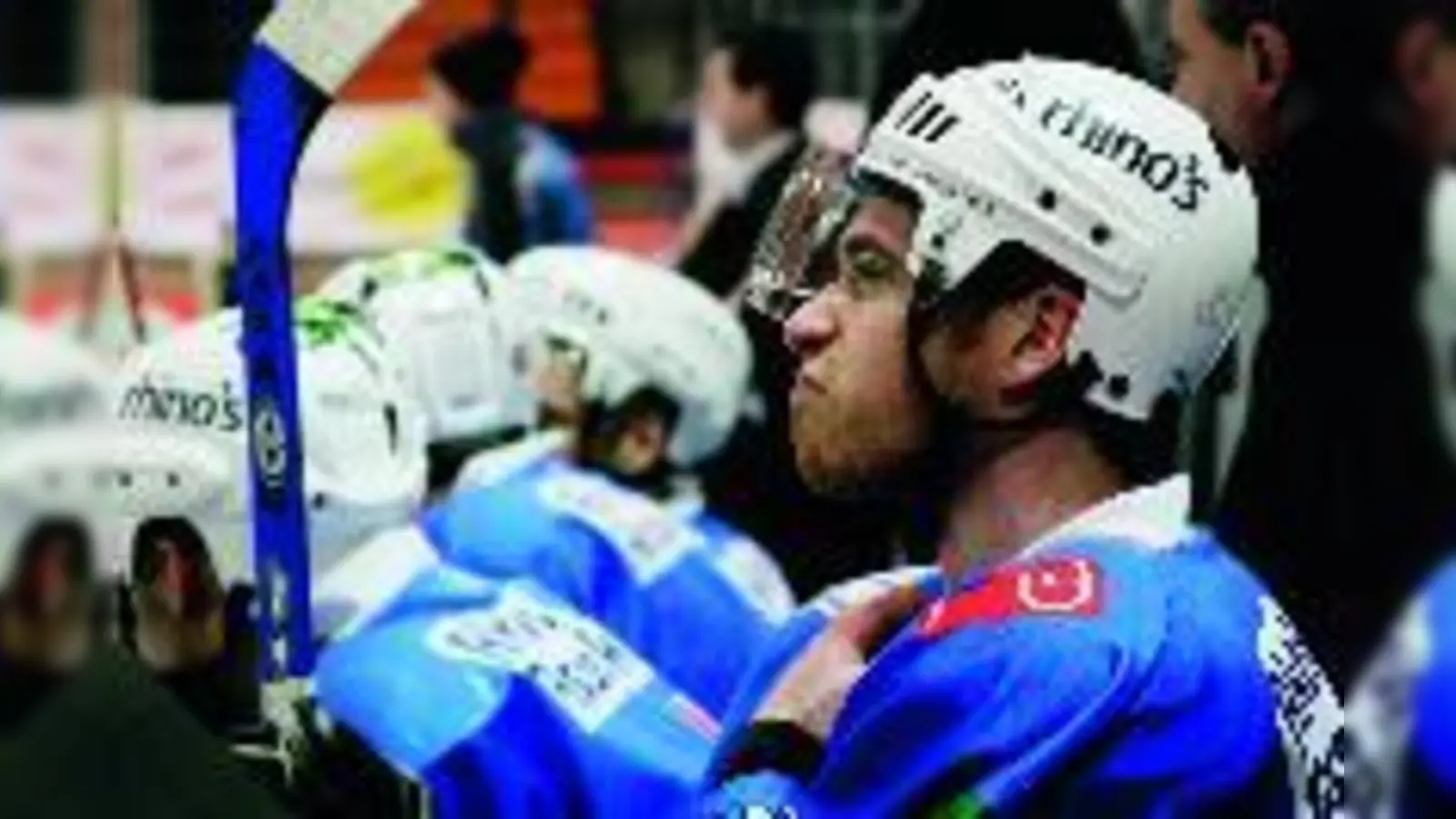 Entschlossenheit im Blick: Der EHC muss jetzt zeigen, dass er in die Playoffs will.  (Foto: J. Wiessner)