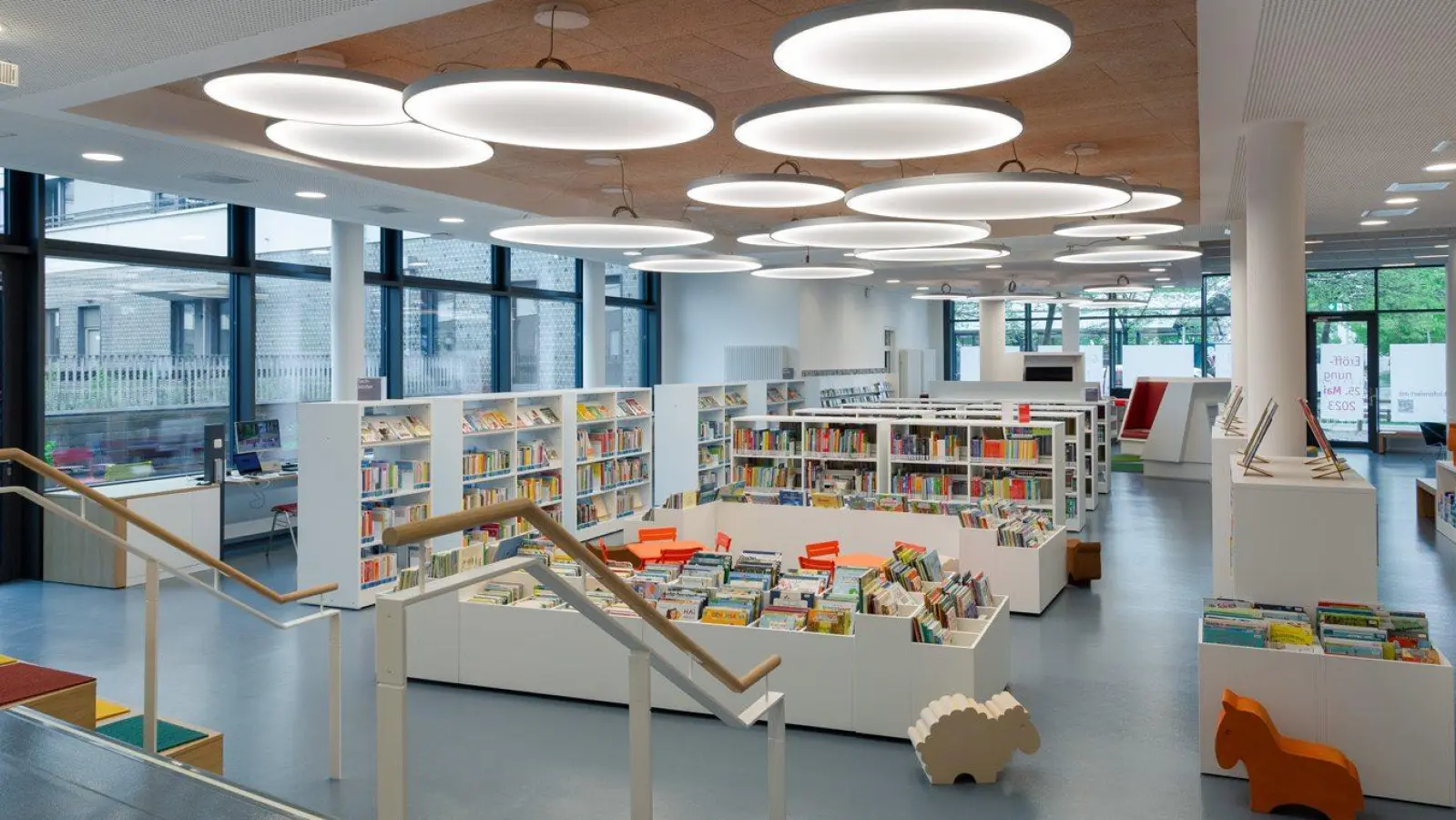 Die Stadtbibliothek Riem ist ab dem 6. Mai wieder für alle zugänglich. (Foto: Eva Jünger/Münchner Stadtbibliothek)