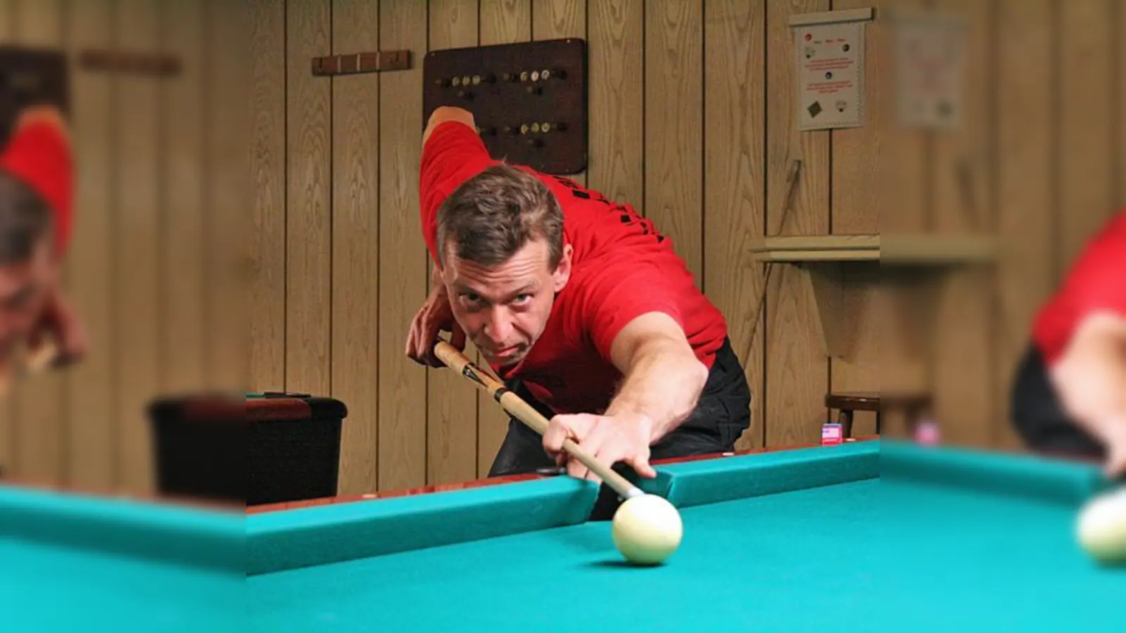 Perfekt gestoßen Gerhard Schlemmer spielte konzentriert und mit Effet.  (Foto: cr)