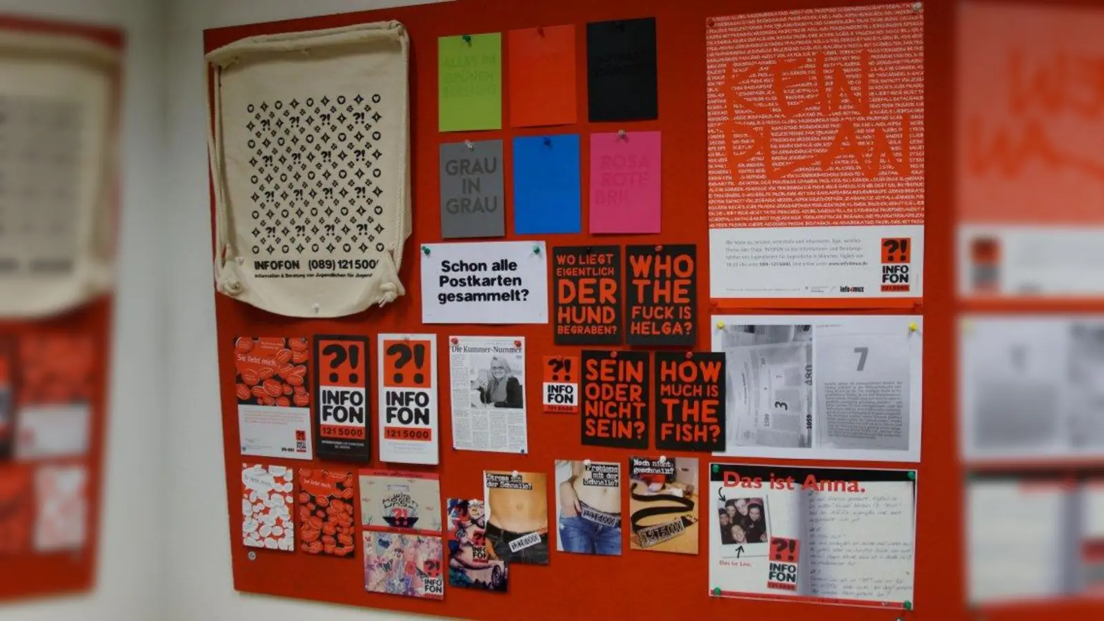 Infofon ist präsent: Es gibt Postkarten und Sticker, sogar einen Jutebeutel - Slogans, die im Kopf bleiben inklusive. Die Ideen zu allen Werbematerialien kommen von den jugendlichen „Mitarbeitern”. (Foto: iab)