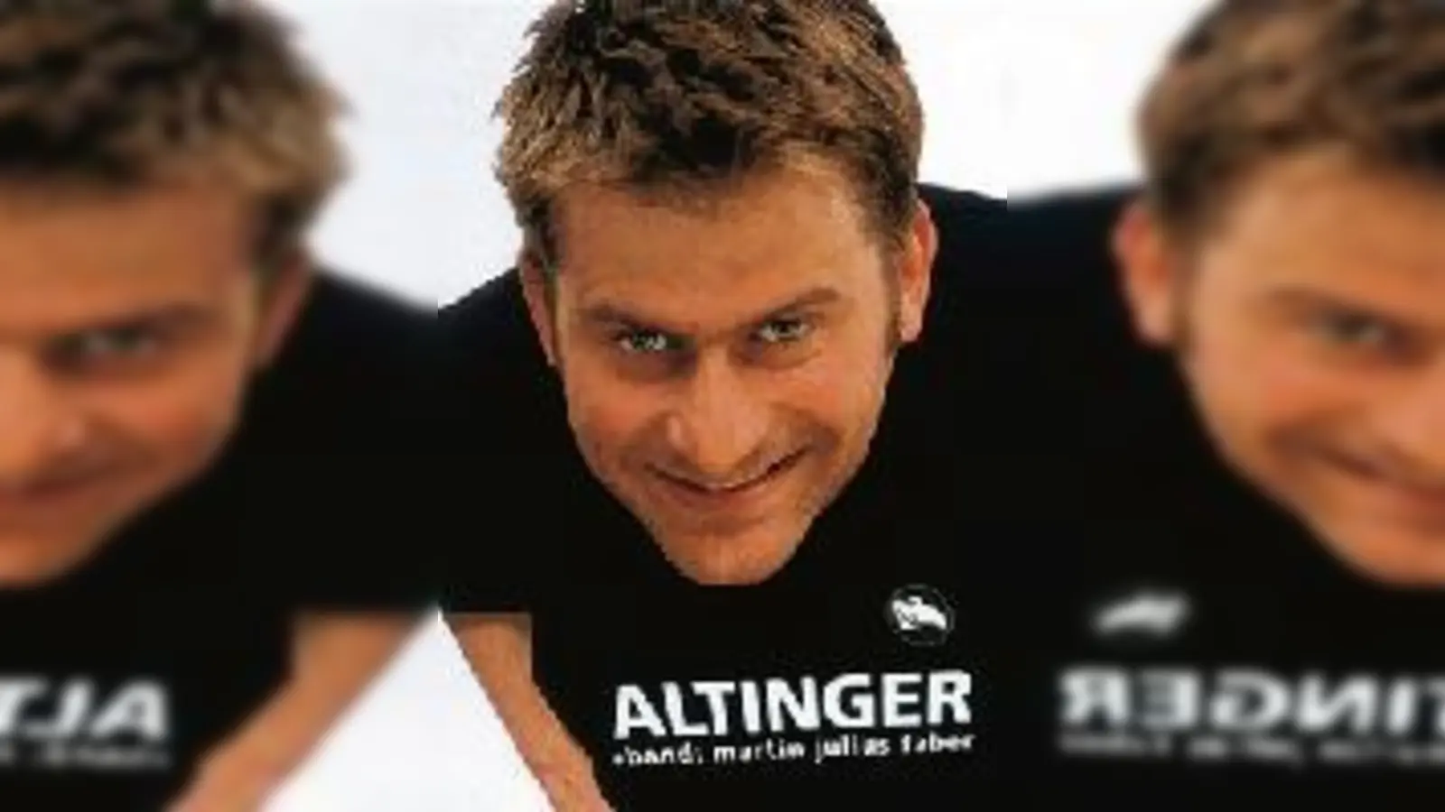 Den Schalk im Nacken und manchmal eine giftige Zunge: Michael Altinger.	  (Foto: Veranstalter)