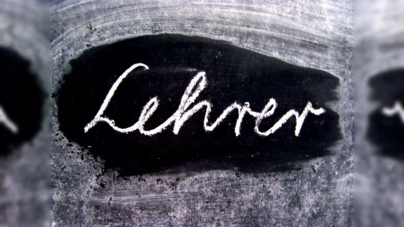 Über 300 neue Lehrerstellen gibt es im nächsten Schuljahr an bayerischen Realschulen. (Foto: knipseline/pixelio.de)