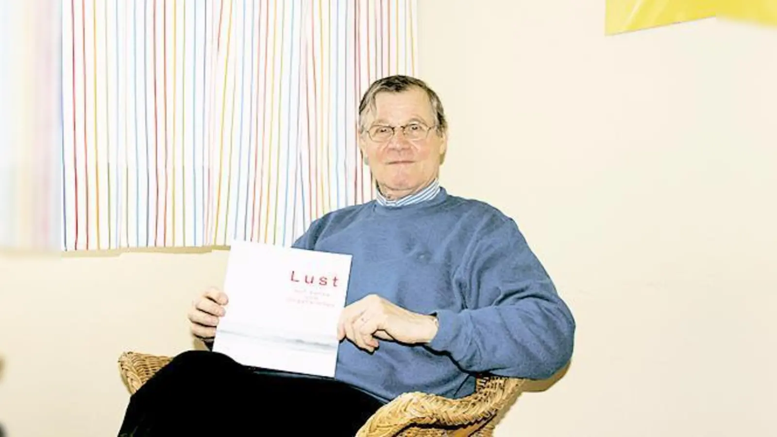 Dr. Peter Klose stellte seinen Gedichtband: »Lust auf Verse und Ungereimtes« vor.  (Foto: Woschée)