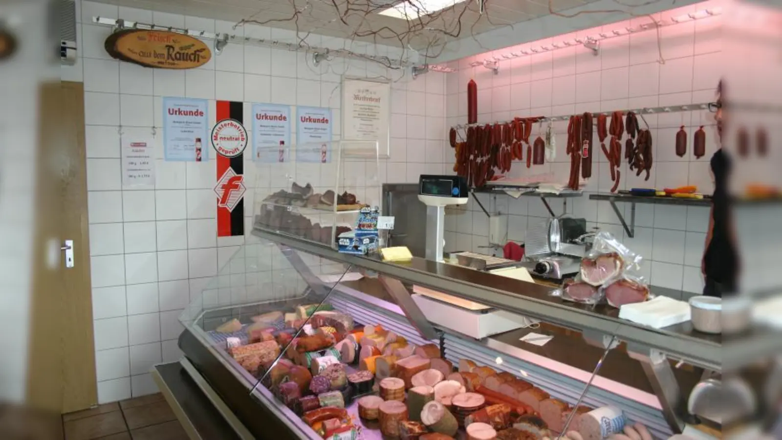 Die Metzgerei Blank bietet ein großes Sortiment an Fleischprodukten an. (Foto: FS)