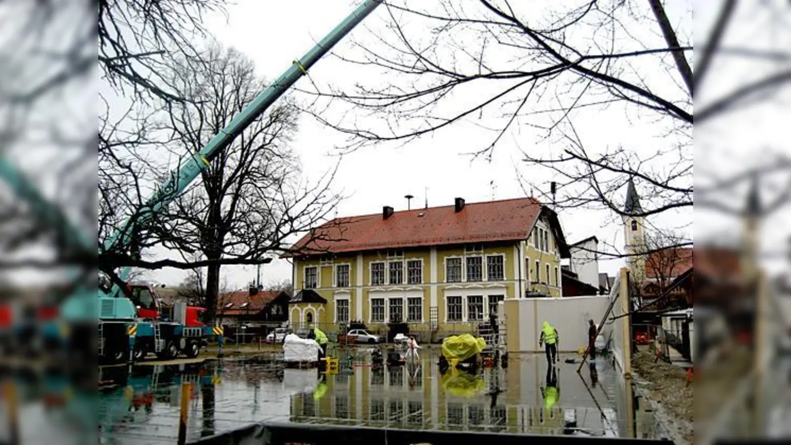 In den vergangenen Tagen wurden die vormontierten Teile des Kindergartens aufgestellt.	 (Foto: ME)