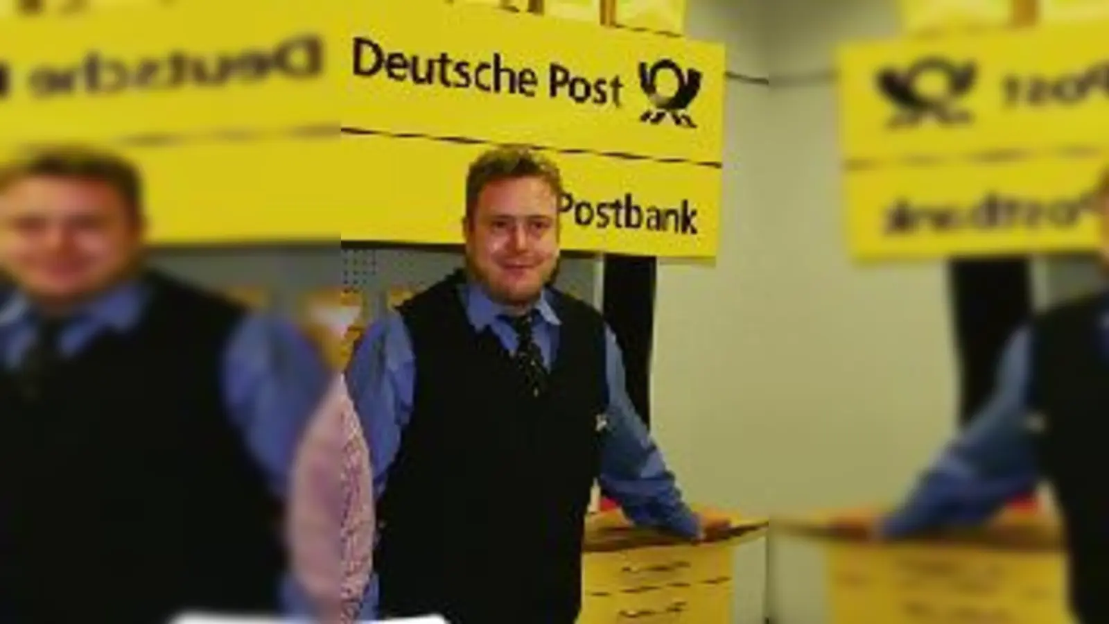Der eigens abgestellte Post-Coach Siegfried Schalk gibt Starthilfe in Sachen Post-Service.  (Fotos: gf)