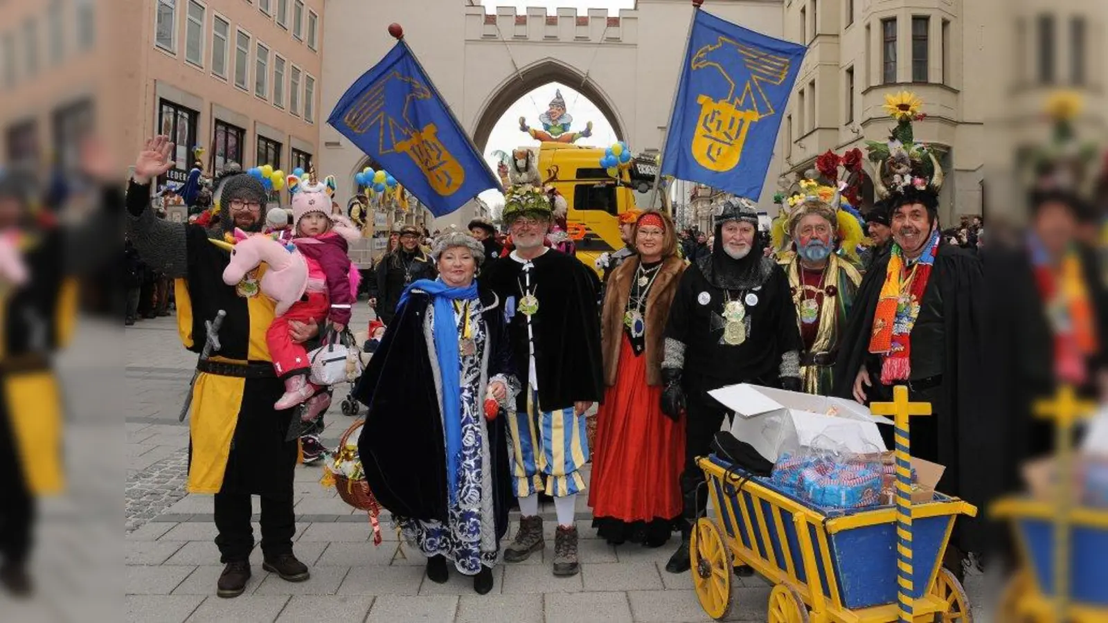 Sie organisieren den Münchner Faschingszug: Die Damischen Ritter bzw. Turmfalken. (Foto: © Damische Ritter)