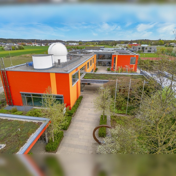 Die Volkshochschule. (Foto: Chr. Mühlbauer)