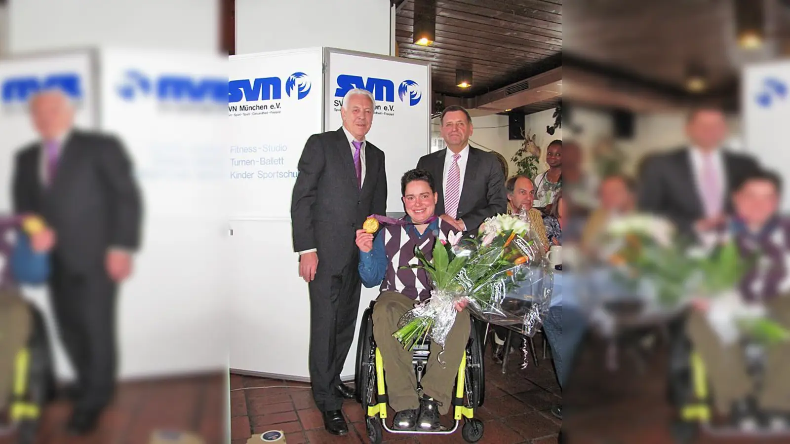 Auftakt für das Sportjahr 2013: Norbert Kreitl, Ehrengast Birgit Kober und Karl Rauh vom Bayerischen Landes-Sportverband (v. l. n. r.). 	 (Foto: bus)