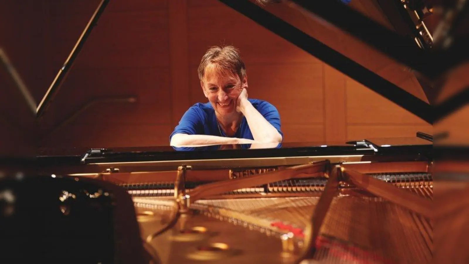 Der Pianistin Elizabeth Hopkins wurde für ihr Engagement im Dienste der Musik und dem Musikverständnis im Jahr 2015 das Bundesverdienstkreuz verliehen. (Foto: Thorsten Mischke)