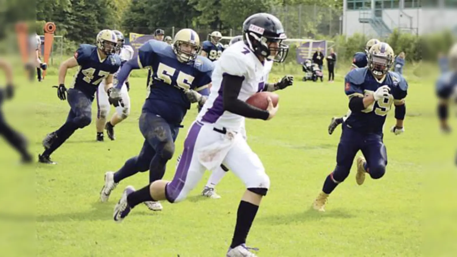 Unterlagen gegen den Tabellenführer: die Bulls Seniors.	 (Foto: Verein)