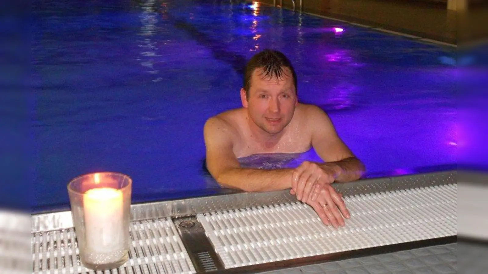 Den Arbeitstag gemütlich ausklingen lassen - im Karlsfelder Hallenbad ist das kein Problem. (Foto: ar)