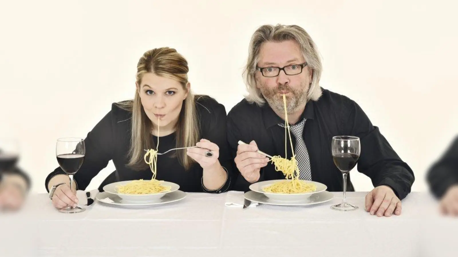 Petzenhauser und Wählt widmen sich den grundsätzlichen Fragen zur bayerischen Lebensform und ob diese mit Blick auf ihre Vergangenheit in der Gegenwart noch eine Zukunft hat. (Foto: Stefan Wählt)