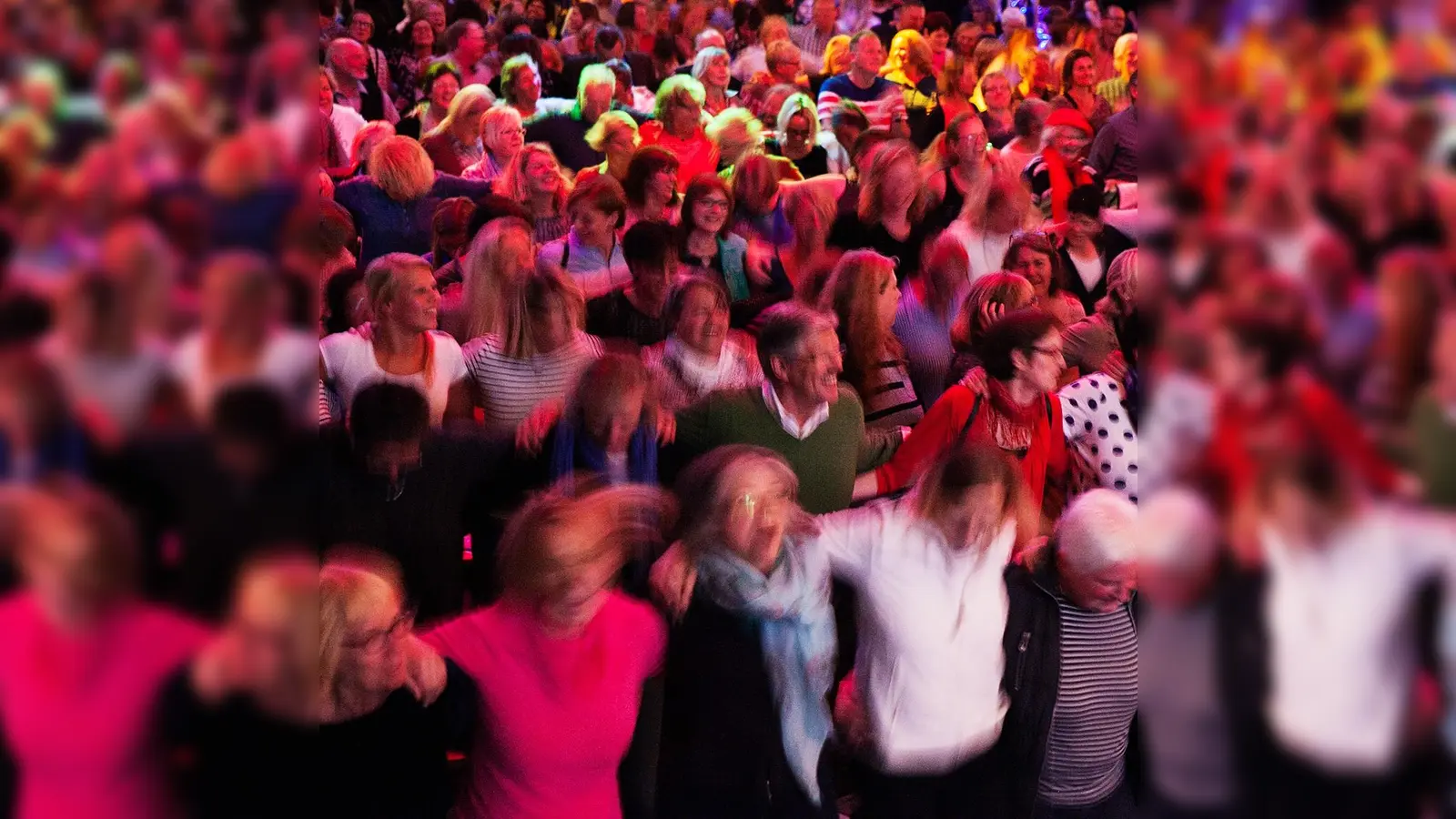 Beim Rudelsingen kann man gemeinsam im Carl-Orff-Saal den Frühling begrüßen. Jetzt schnell Tickets sichern. (Foto: VA)