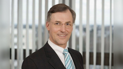 Daniel Just ist Vorstandsvorsitzender der Bayerischen Versorgungskammer. Jetzigen und zukünftigen Mietern in den Fürstenrieder Wohnungen  versichert er, „verlässlicher Partner” zu sein. (Foto: Reinhard Maria Weber)