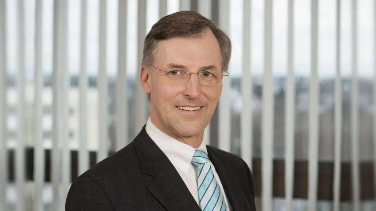 Daniel Just ist Vorstandsvorsitzender der Bayerischen Versorgungskammer. Jetzigen und zukünftigen Mietern in den Fürstenrieder Wohnungen  versichert er, „verlässlicher Partner” zu sein. (Foto: Reinhard Maria Weber)