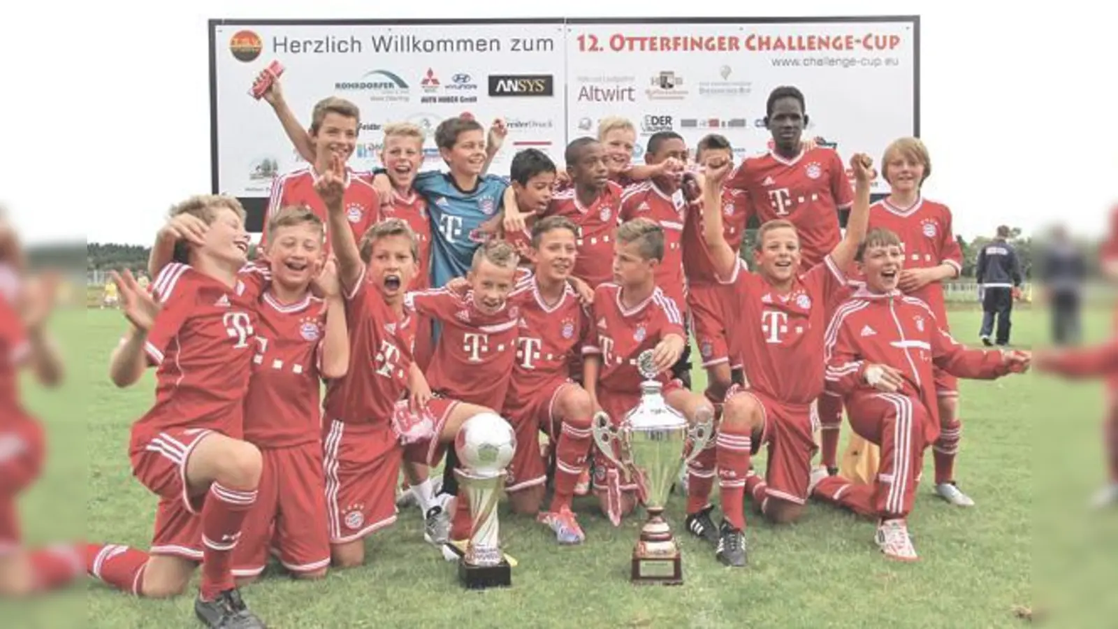 Wie schon in den Jahren zuvor durfte sich der FC Bayern über den Wie schon in den Jahren zuvor durfte sich der FC Bayern über den Sieg des  Challenge-Cups freuen. 	Foto: alpen PRSieg des  Challenge-Cups freuen. 	 (Foto: alpen PR)