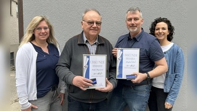 (v.l.) Franziska Klemm (2. Vorsitzende), Isidor Wegmann, Manfred Eberl und Sonja Eberl (1. Vorsitzende).  (Foto: chö)