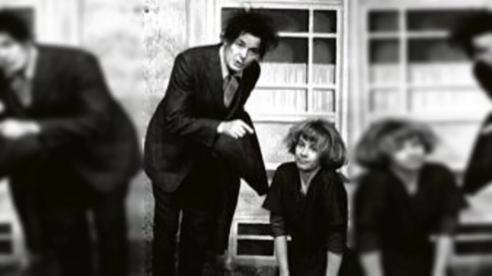 Szenenfoto aus »Hunderter mit Falten« mit Philip Arp und Anette Spola.  (Foto: Hannelore Voigt)