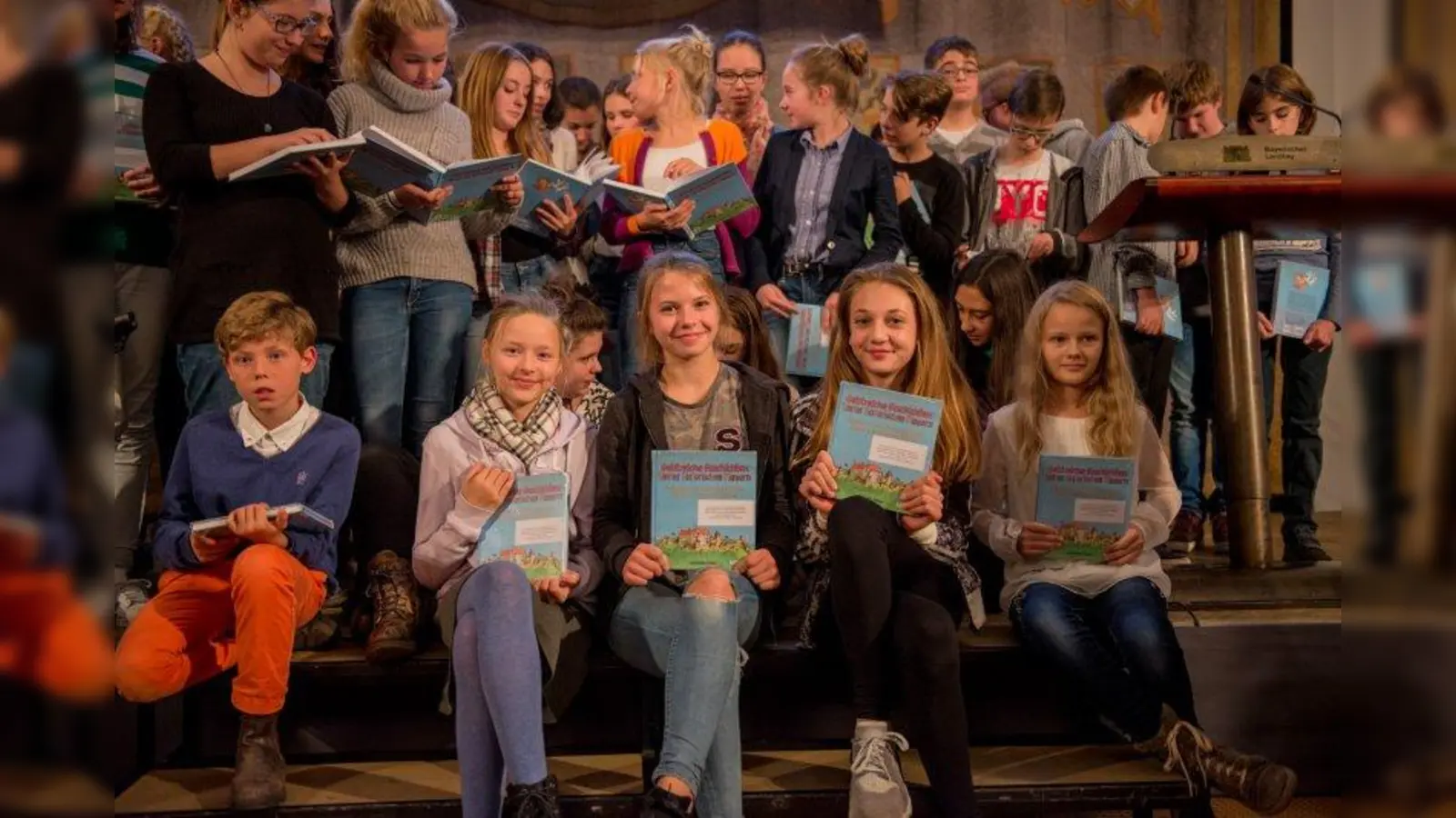 Die jungen Autoren freuten sich, ihr Buch beim Jubiläum des BHPV im Bayerischen Landtag vorstellen zu dürfen. (Foto: Halil Tosun)