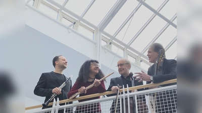 Claudia Góndola de Hackel (Querflöte), Markus Renhart (Klarinette), Helmut Veihelmann (Cello) und Peter Hackel (Gitarre) bilden das Klang-Kollektiv-Erding. (Foto: VA)