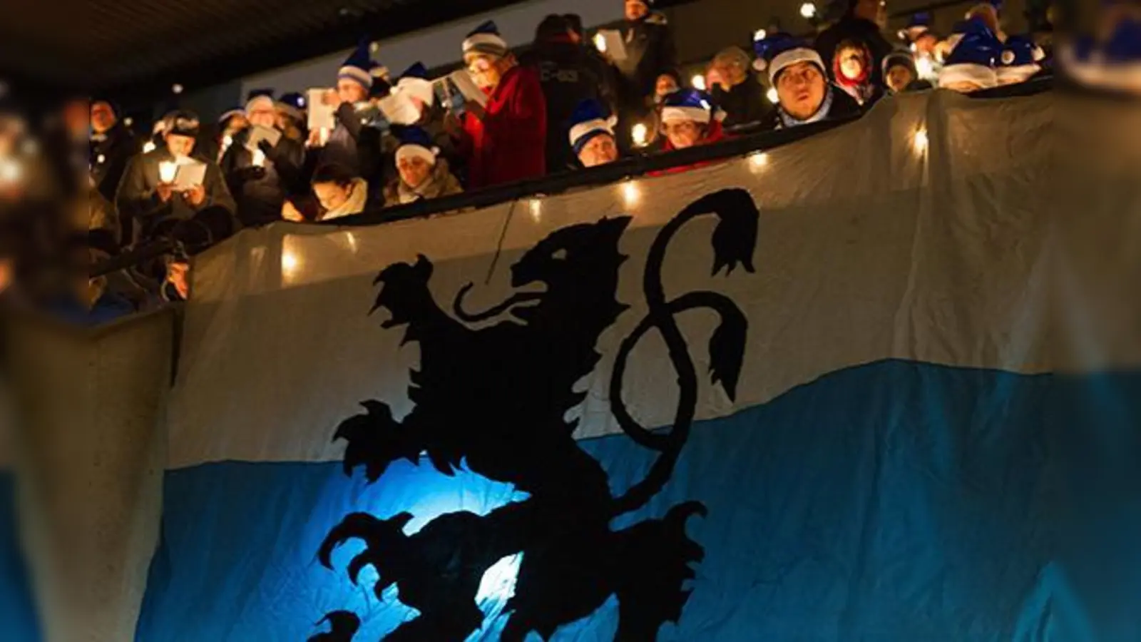 Magische Atmosphäre: Adventssingen in Giesing.  (Foto: Anne Wild)