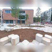 Mit der Fertigstellung des Maria-Nindl-Platzes ist das Quartier Prinz-Eugen-Park nun komplett. (Foto: bas)