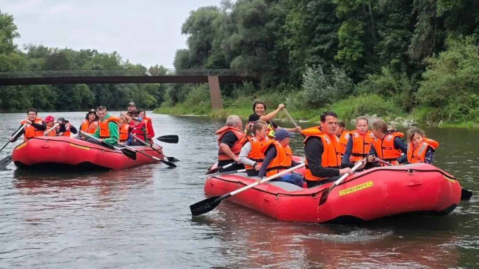 Die Kinder hatten Riesenspaß bei der Schlauchboottour. (Foto: Wasserwacht Moosburg)