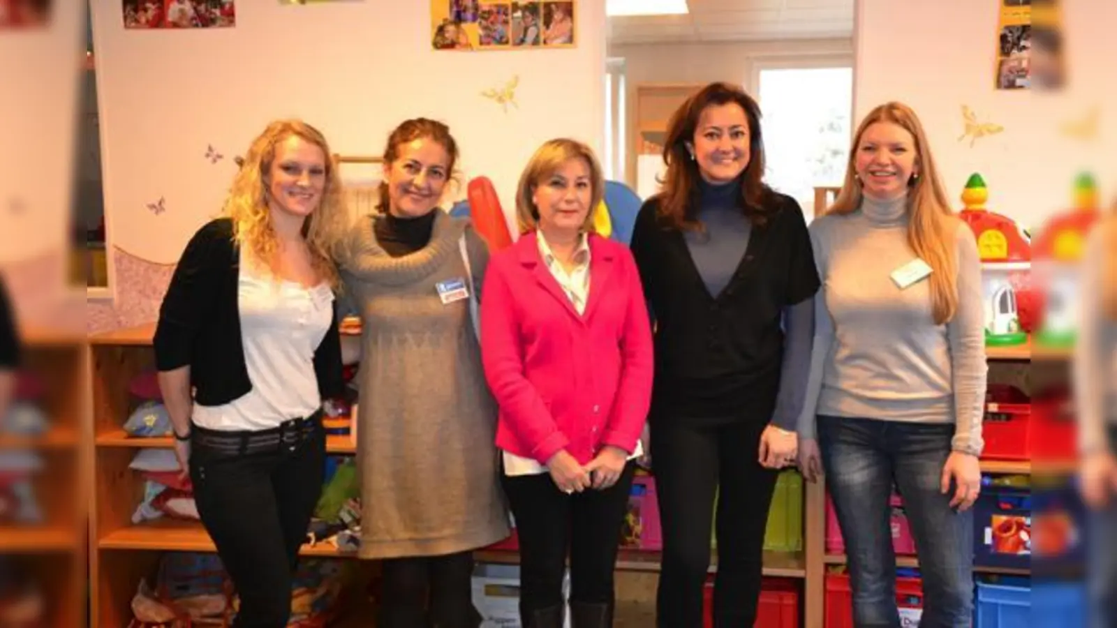 Dolmetscherin Franziska Straub, Sonsoles de Juan, Dolores Flores Cerdán, Dolores Navarro Ruiz und Andrea Weber vom Fremdspracheninstitut.	 (Foto: sd)