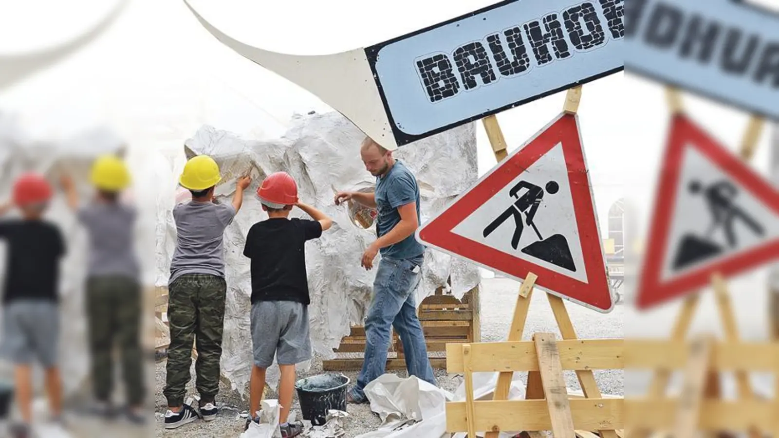 Bei Mini-München wird immer viel gewerkelt. Wer die Spielstadt mit Material unterstützen will, kann sich jetzt an die Veranstalter wenden. Anfang Juli beginnt dann der Aufbau, am 30. Juli startet die Ferienaktion.	 (Foto: © Christoph Honig)