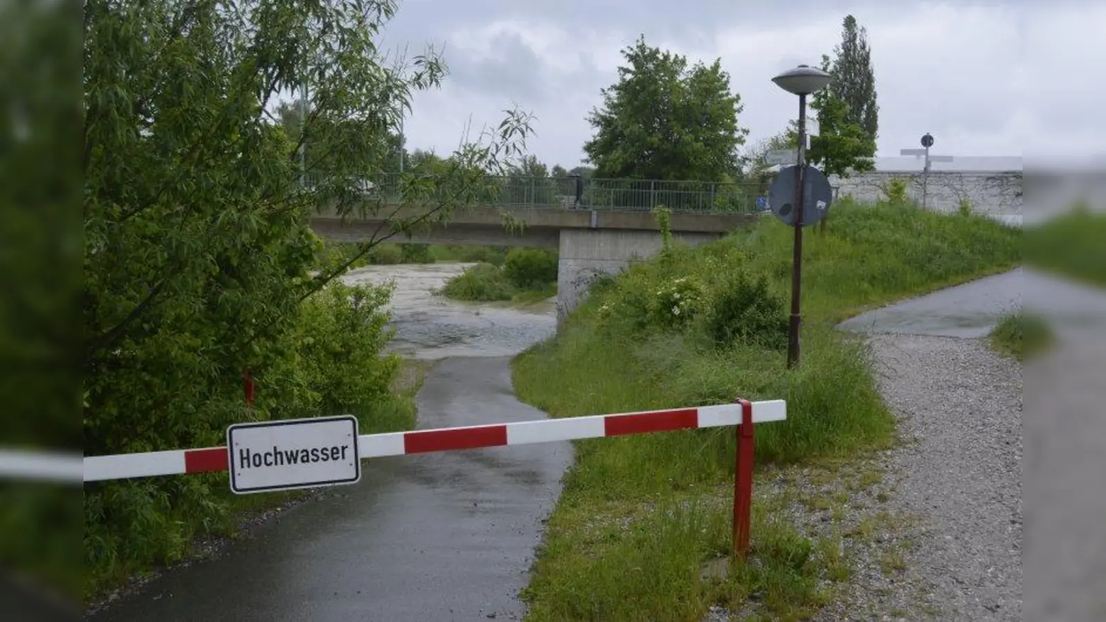 Die Ammer führt immer wieder einmal Hochwasser – Hier eine Aufnahme aus dem Jahr 2013. (Foto: mka)
