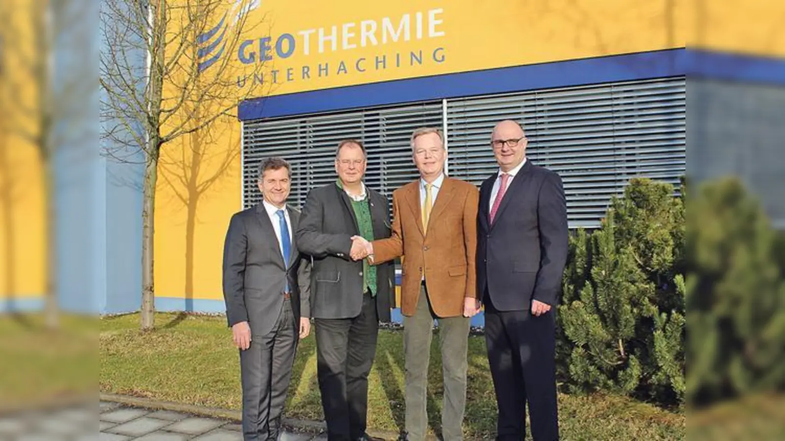  Geschäftsführer der Geothermie Unterhaching GmbH &amp; Co. KG Wolfgang Geisinger, Unterhachings Bürgermeister Wolfgang Panzer, Grünwalds Bürgermeiter Jan Neusiedl und Erwärme Grünwald-Geschäftsführer Andreas Lederle ( v.l.)  (Foto: VA)
