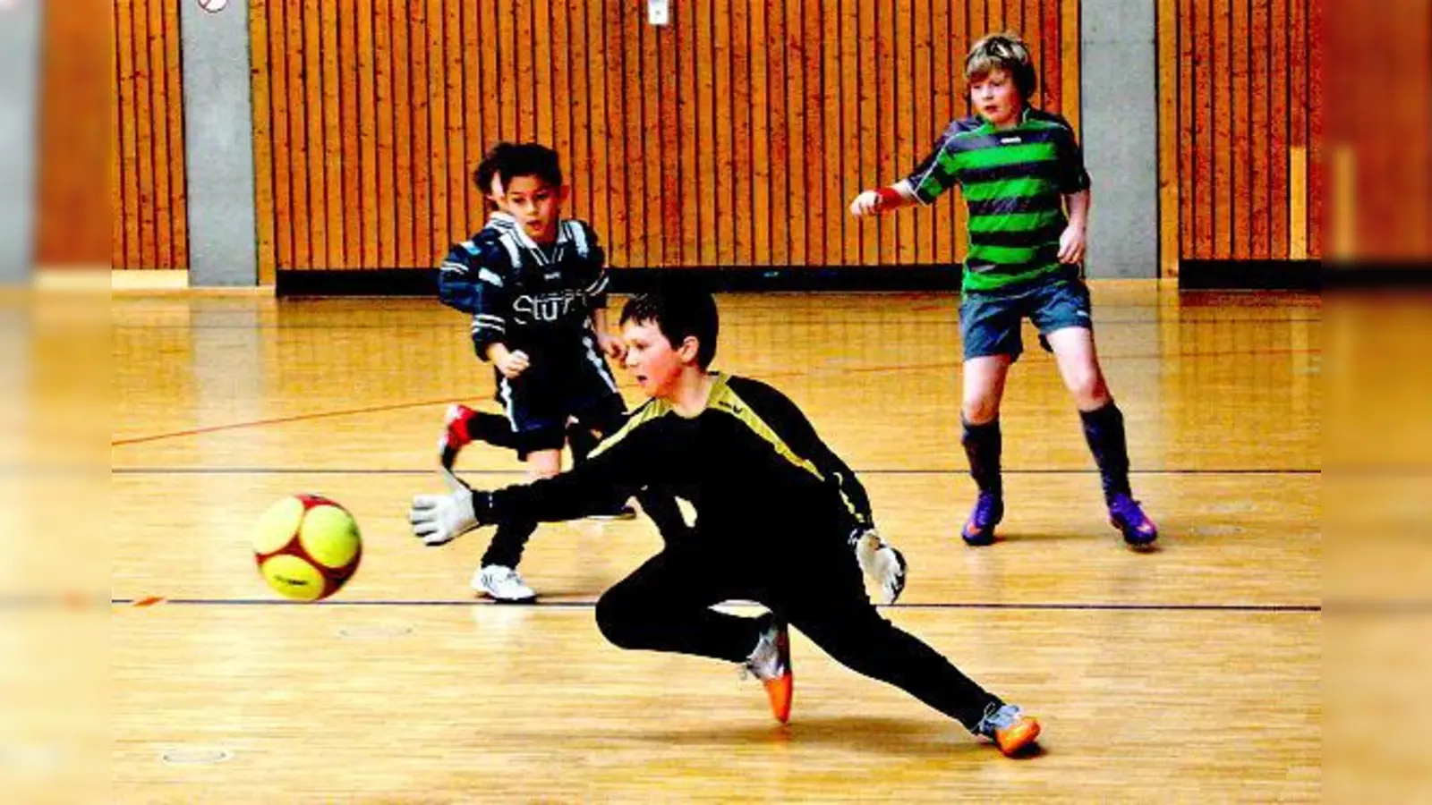 FC Fasanerie nimmt Dachauer Hallenmeisterschaft nur zum »Aufwärmen«. 	 (Foto: VA)