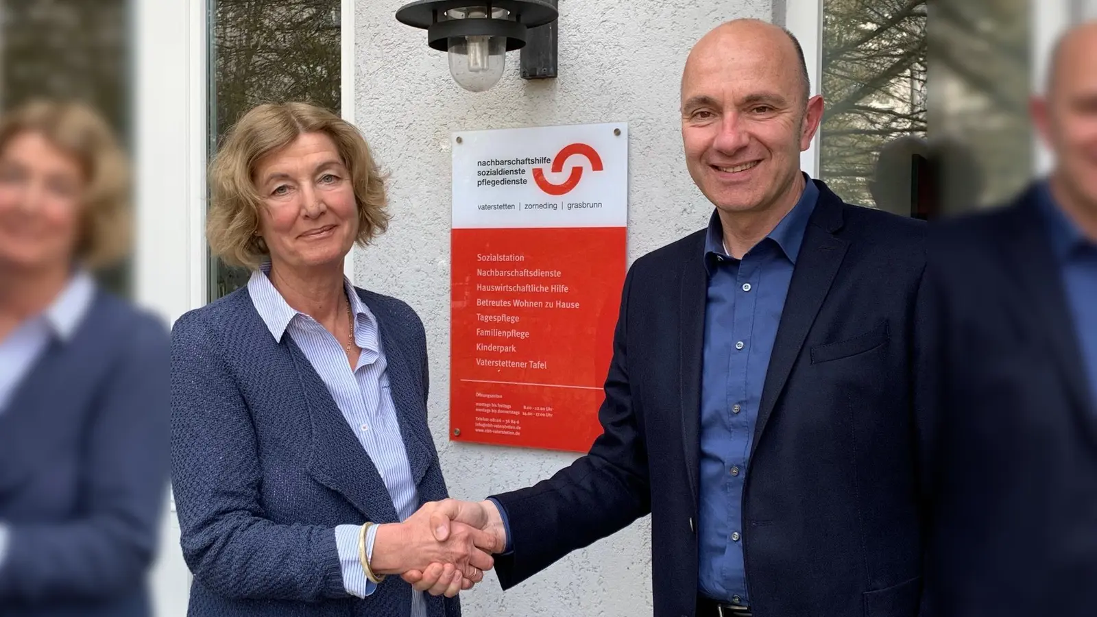 Auf eine gute Zusammenarbeit: Martina Haack und Oliver Westphalen. (Foto: NBH)