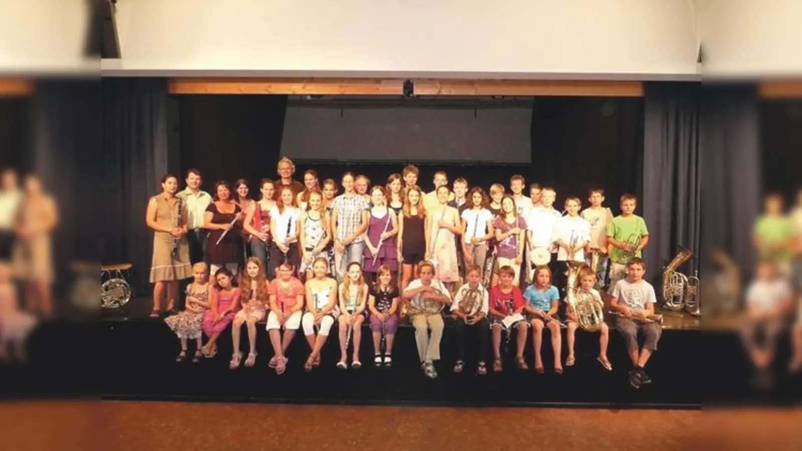 Alle Musiker stellten sich nach ihren Auftritten erleichtert dem Fotografen.  (Foto: VA)