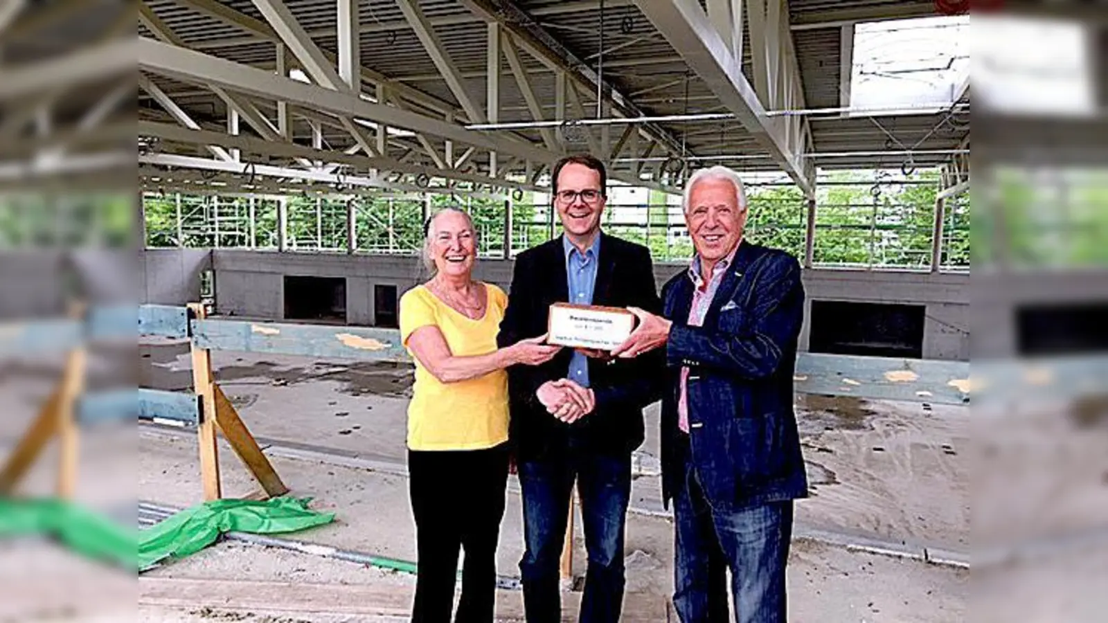 Gerlinde Lehmpfuhl (Schatzmeisterin SVN), Markus Rinderspacher (MdL, SPD Fraktionsvorsitzender) und Norbert Kreitl.	 (Foto: privat)