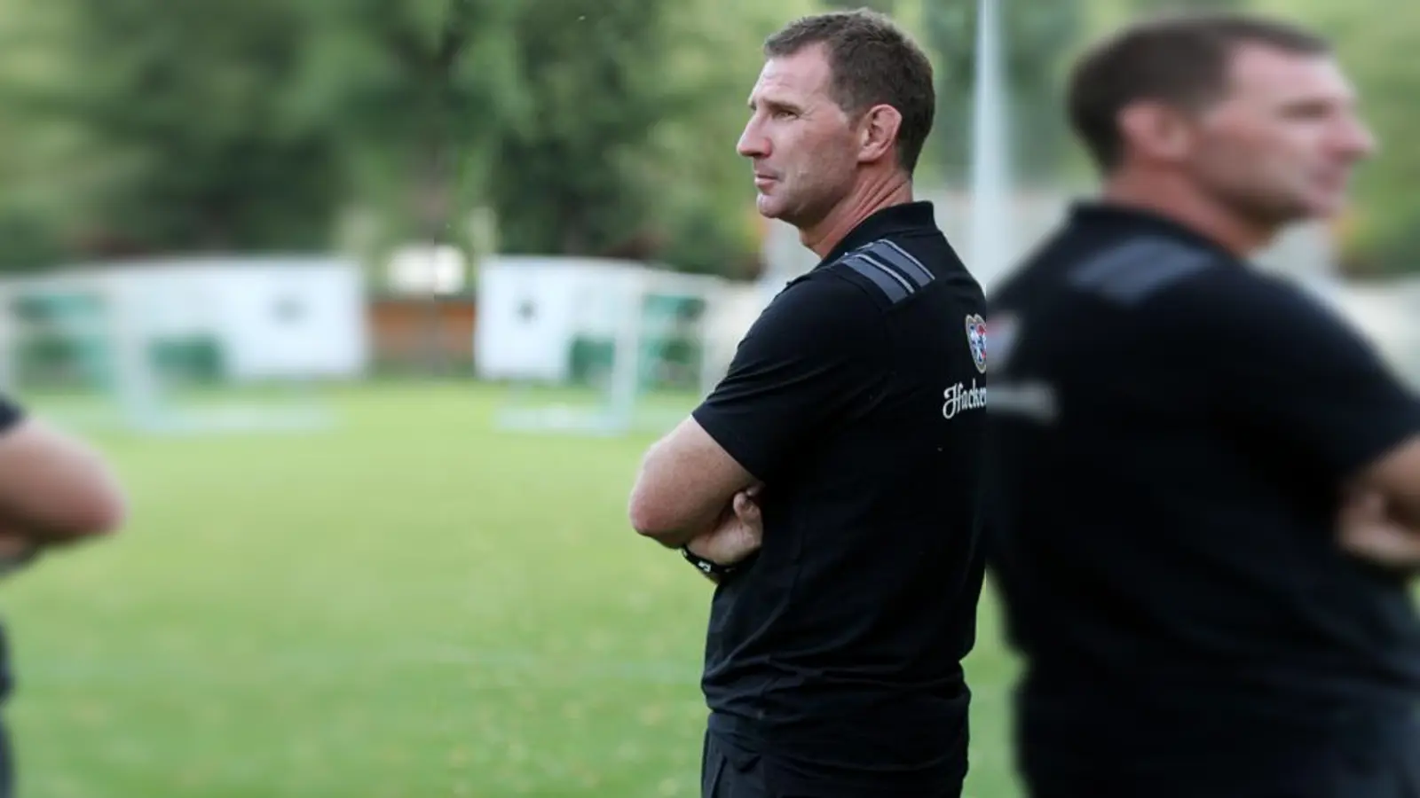 Trieb sein Team zum ersten Punktgewinn: U23-Coach Bernhard Winkler.  (Foto: A. WIld)