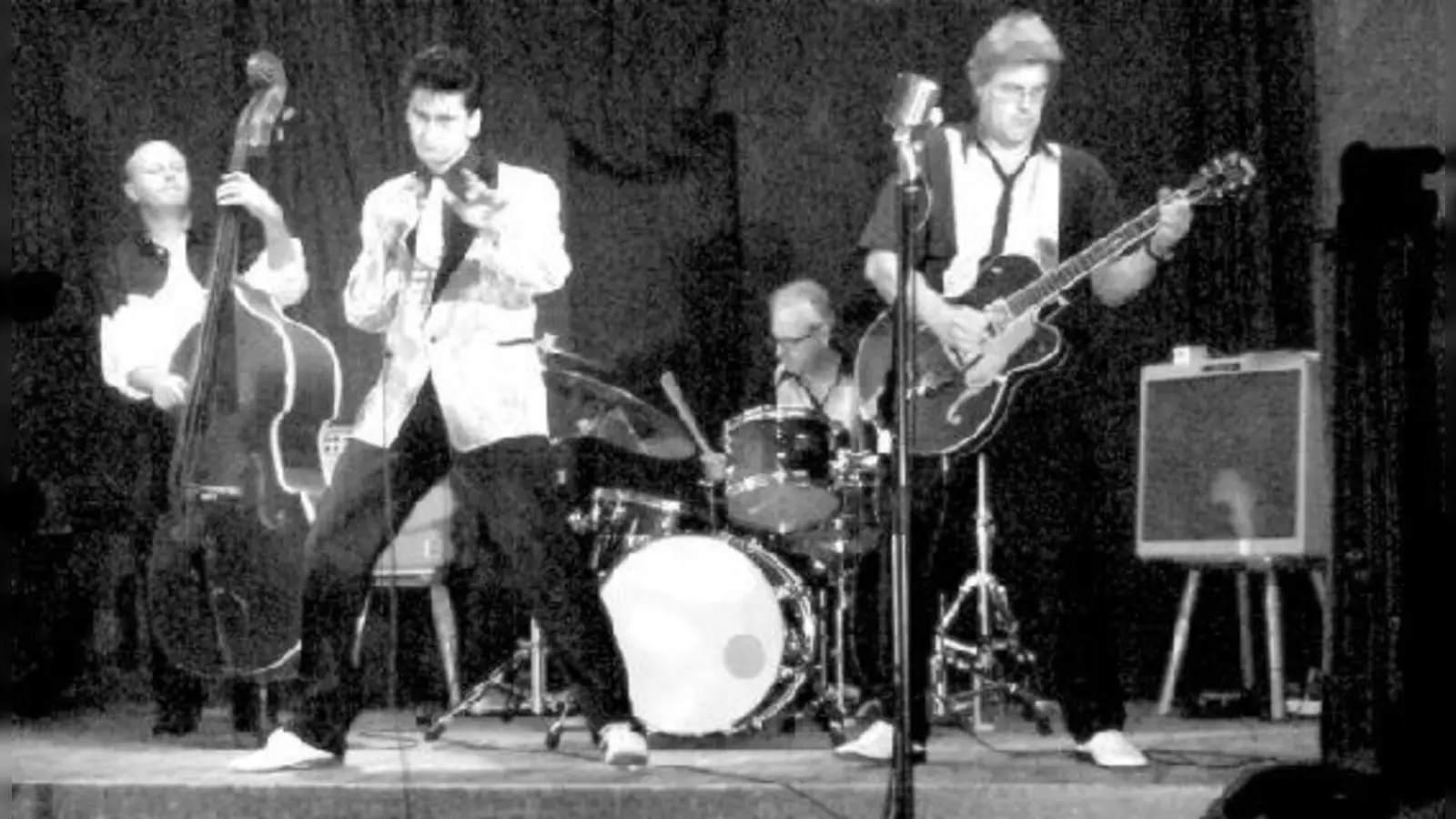Eher seltene Elvis-Titel und andere 50er-Jahre-Ohrenschmankerl spielt die Münchner Band Rock 'n' Roll Fever.  (Foto: VA)