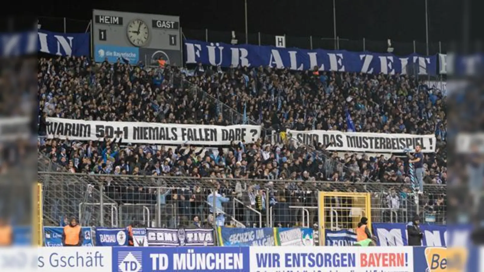 Mahnung: Die Fans des TSV 1860 München.  (Foto: Anne Wild)