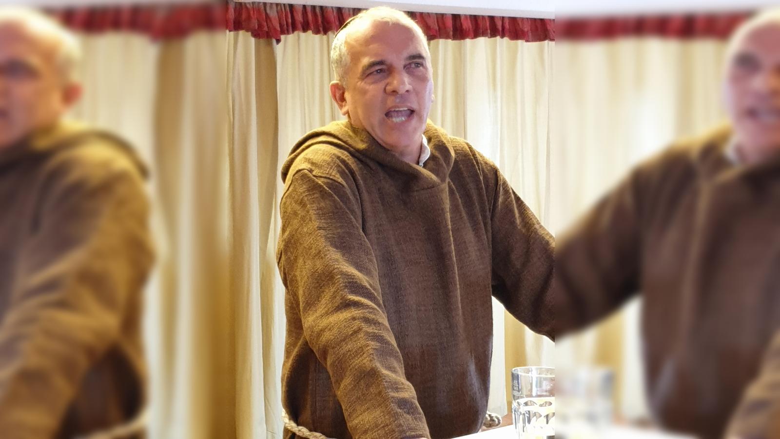 Bruder-Benedikt-Highlights-aus-10-Jahren-Fastenpredigt