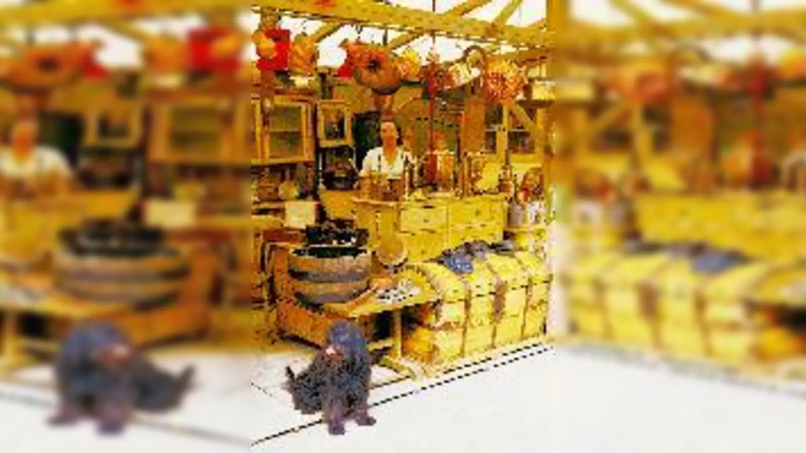 Stöbern kann man bei den Antiquitätentrödlern auf der Jakobi-Dult und das Kulinarische kommt auch nicht zu kurz.	 (Foto: Robert Hetz/Fremdenverkehrsamt)